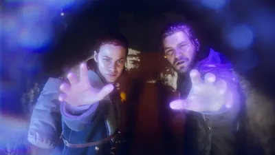 Captura oficial de CONTROL Resonant con Dylan y Jesse Faden juntos rodeados de energía paranatural